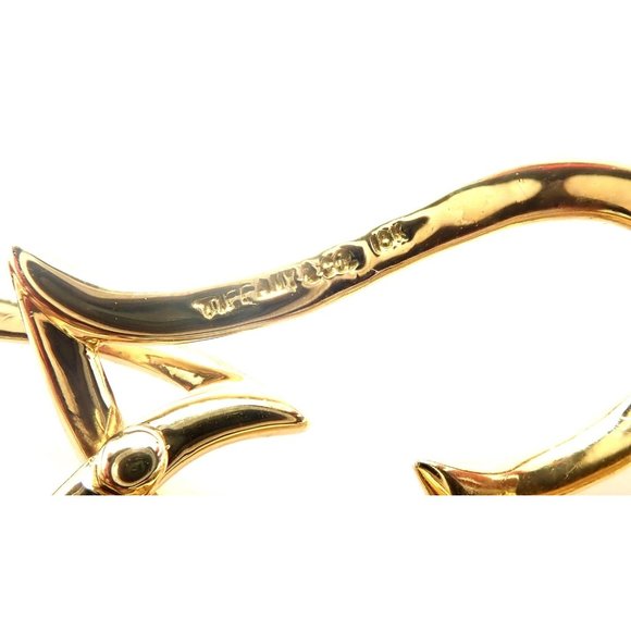 Authentic! Vintage Tiffany & Co 18k Yellow Gold Open Heart Leaf Link Necklace - Picture 4 of 11